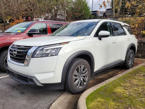 2024 Nissan Pathfinder SV FWD