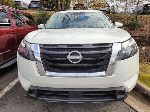 2024 Nissan Pathfinder SV FWD