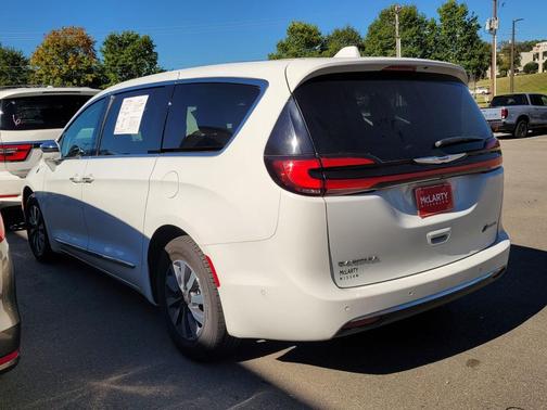 2022 Chrysler Pacifica Hybrid Limited