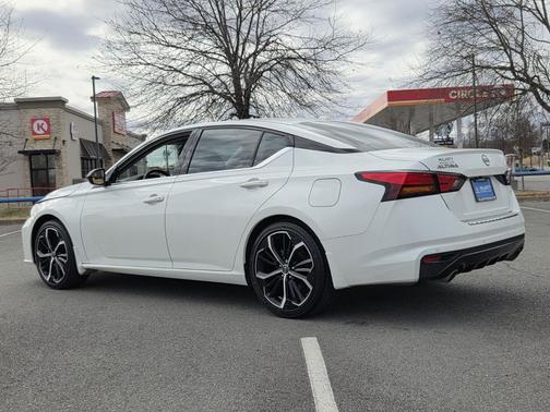 2023 Nissan Altima SR FWD