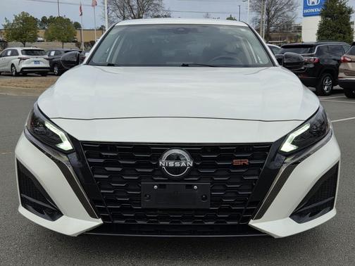 2023 Nissan Altima SR FWD