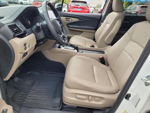 2022 Honda Pilot Touring 8-Passenger