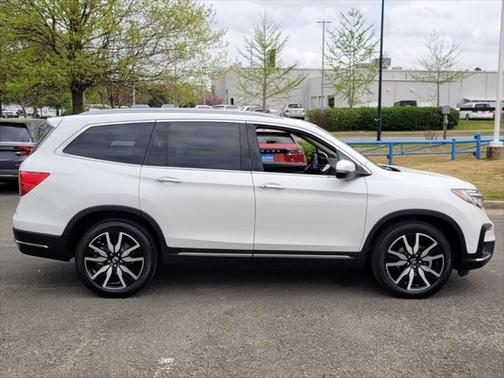 2022 Honda Pilot Touring 8-Passenger