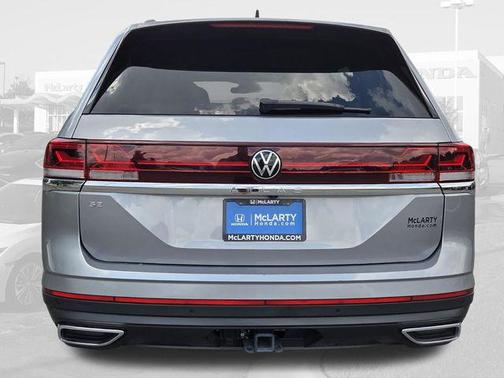 Silver Mist Metallic 2025 Volkswagen Atlas 2.0T SE w/Technology