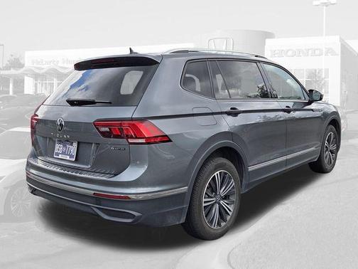 Pure White 2024 Volkswagen Tiguan 2.0T SE 4MOTION