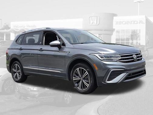 Pure White 2024 Volkswagen Tiguan 2.0T SE 4MOTION