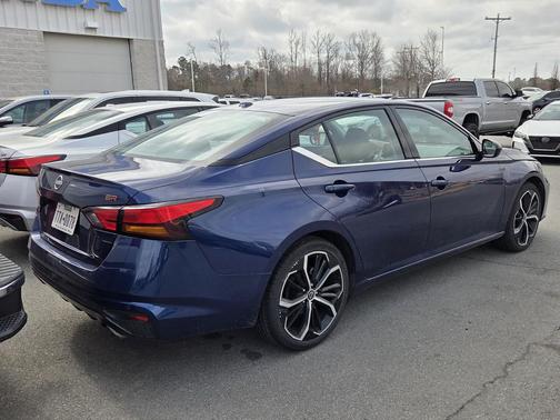 2024 Nissan Altima SR FWD