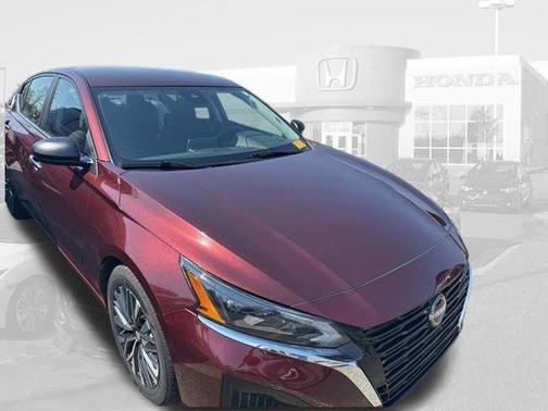 Garnet Pearl Metallic 2025 Nissan Altima 2.5 SV