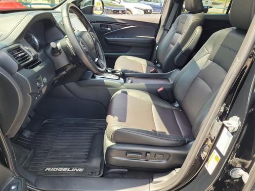2023 Honda Ridgeline Black