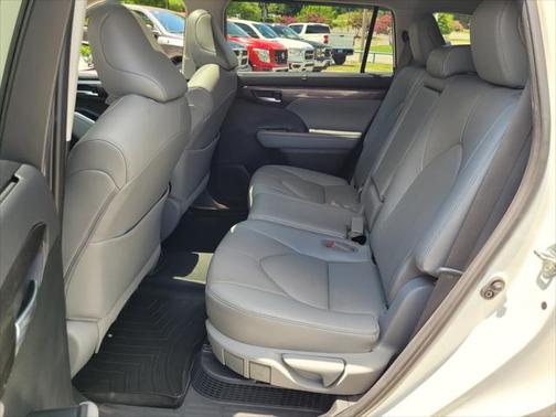 2021 Toyota Highlander Hybrid Limited
