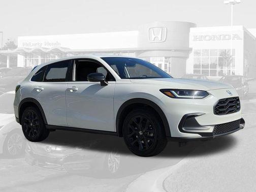 Platinum White Pearl 2024 Honda HR-V AWD Sport