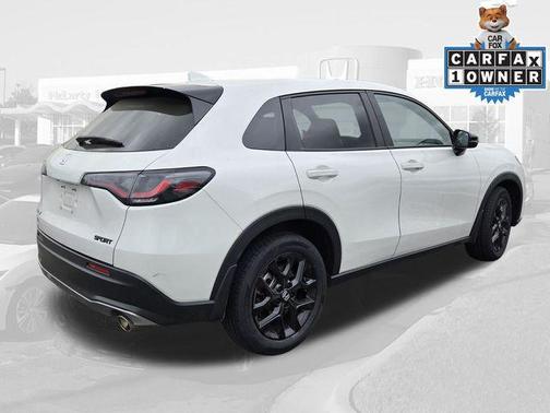 Platinum White Pearl 2024 Honda HR-V AWD Sport