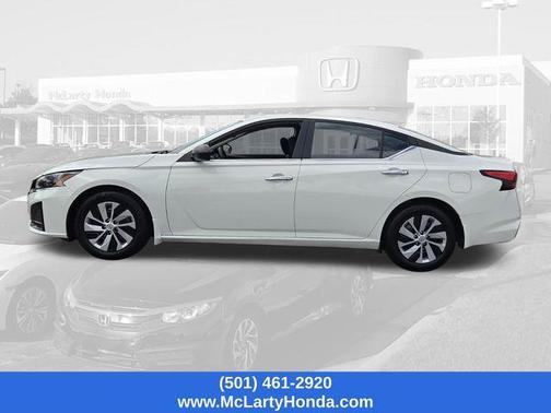 Glacier White 2024 Nissan Altima S FWD