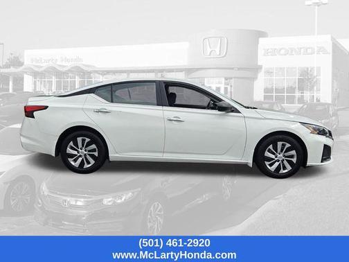Glacier White 2024 Nissan Altima S FWD