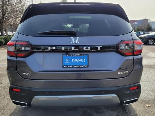 2026 Honda Pilot Touring 8-Passenger