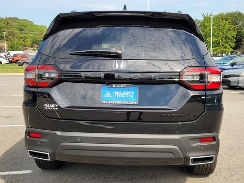 2025 Honda Pilot Black Edition