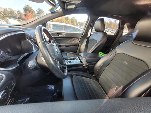 2021 Ford Edge ST Line