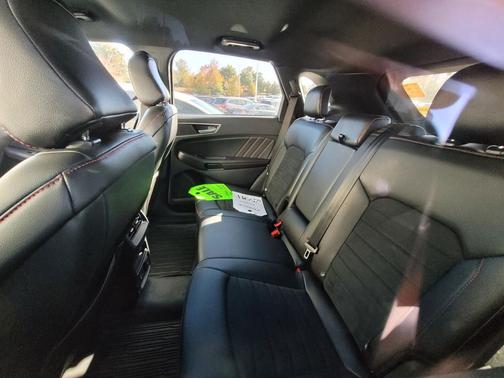 2021 Ford Edge ST Line