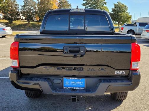 2017 Toyota Tacoma SR