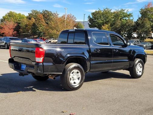 2017 Toyota Tacoma SR