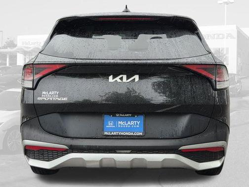 Fusion Black 2024 Kia Sportage LX