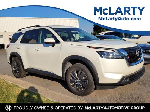 2024 Nissan Pathfinder SV FWD
