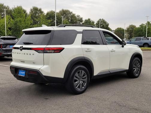 2024 Nissan Pathfinder SV FWD