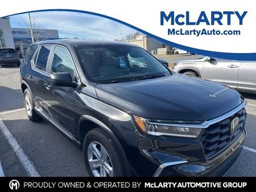 2023 Honda Pilot 2WD LX