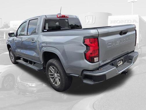 Sterling Gray Metallic 2025 Chevrolet Colorado LT