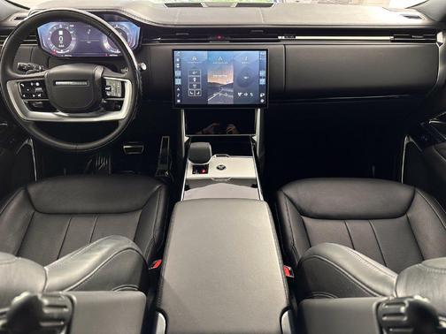 2024 Land Rover Range Rover P530 SE