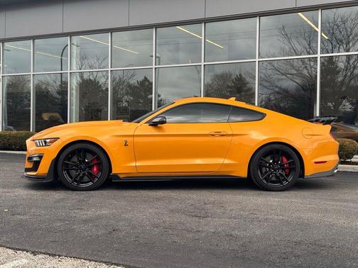2022 Ford Shelby GT500 Base