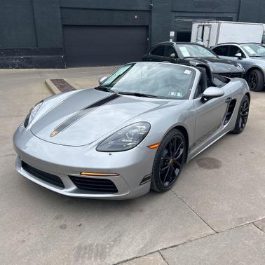 GT Silver Metallic 2025 Porsche 718 Boxster Style Edition