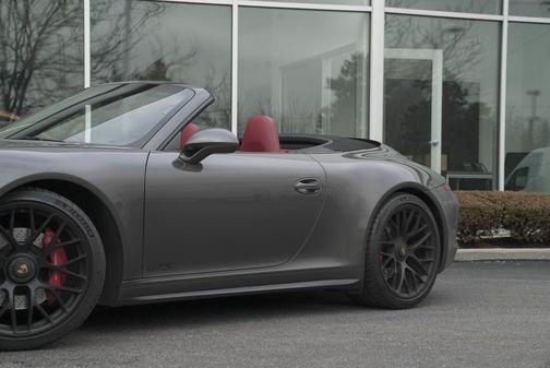 2016 Porsche 911 Carrera 4 GTS