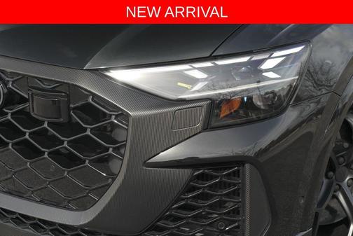 Mythos Black Metallic 2026 Audi RS Q8 4.0T