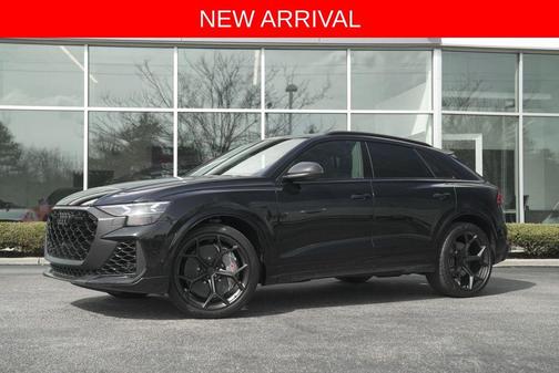 Mythos Black Metallic 2026 Audi RS Q8 4.0T