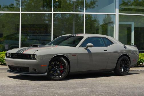 Destroyer Gray Clearcoat 2023 Dodge Challenger R/T Scat Pack