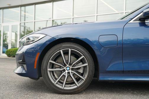 Phytonic Blue Metallic 2021 BMW 330e xDrive