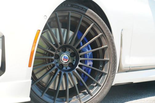 Alpine White 2022 BMW ALPINA B7 xDrive