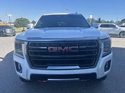 White Frost Tricoat 2021 GMC Yukon 4WD AT4