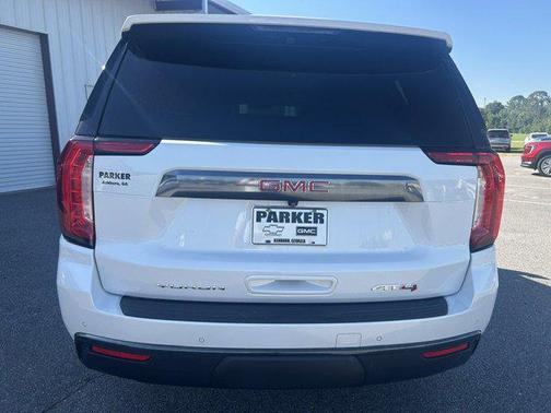 White Frost Tricoat 2021 GMC Yukon 4WD AT4