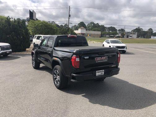 2024 GMC Canyon Base