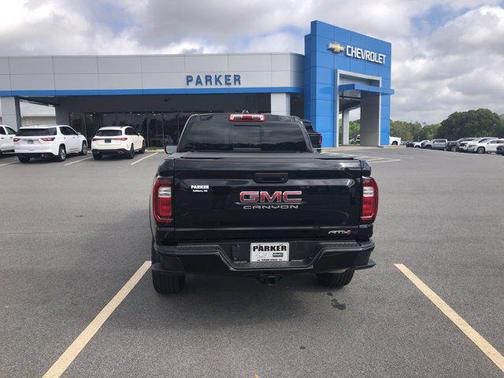 2024 GMC Canyon Base