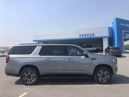 2023 GMC Yukon XL 4WD AT4