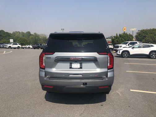 2023 GMC Yukon XL 4WD AT4