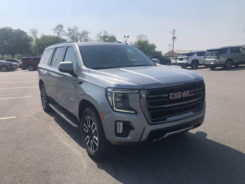 2023 GMC Yukon XL 4WD AT4