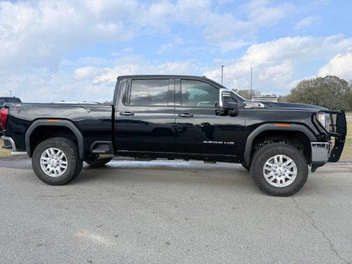 2022 GMC Sierra 2500 SLT