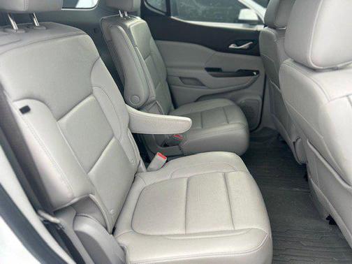 2023 GMC Acadia FWD SLT