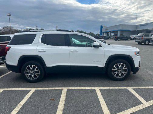 2023 GMC Acadia FWD SLT