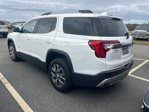2023 GMC Acadia FWD SLT