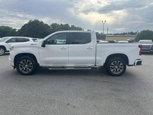 Summit White 2022 Chevrolet Silverado 1500 RST